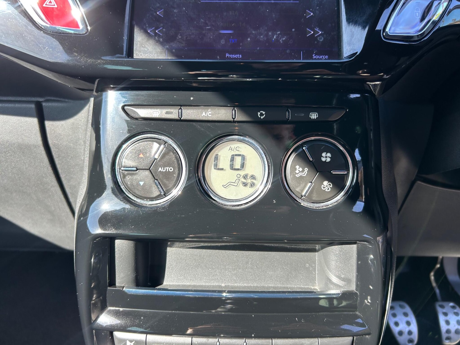 Used DS Automobiles DS 3 2017 for sale - 77970475: Photo 44