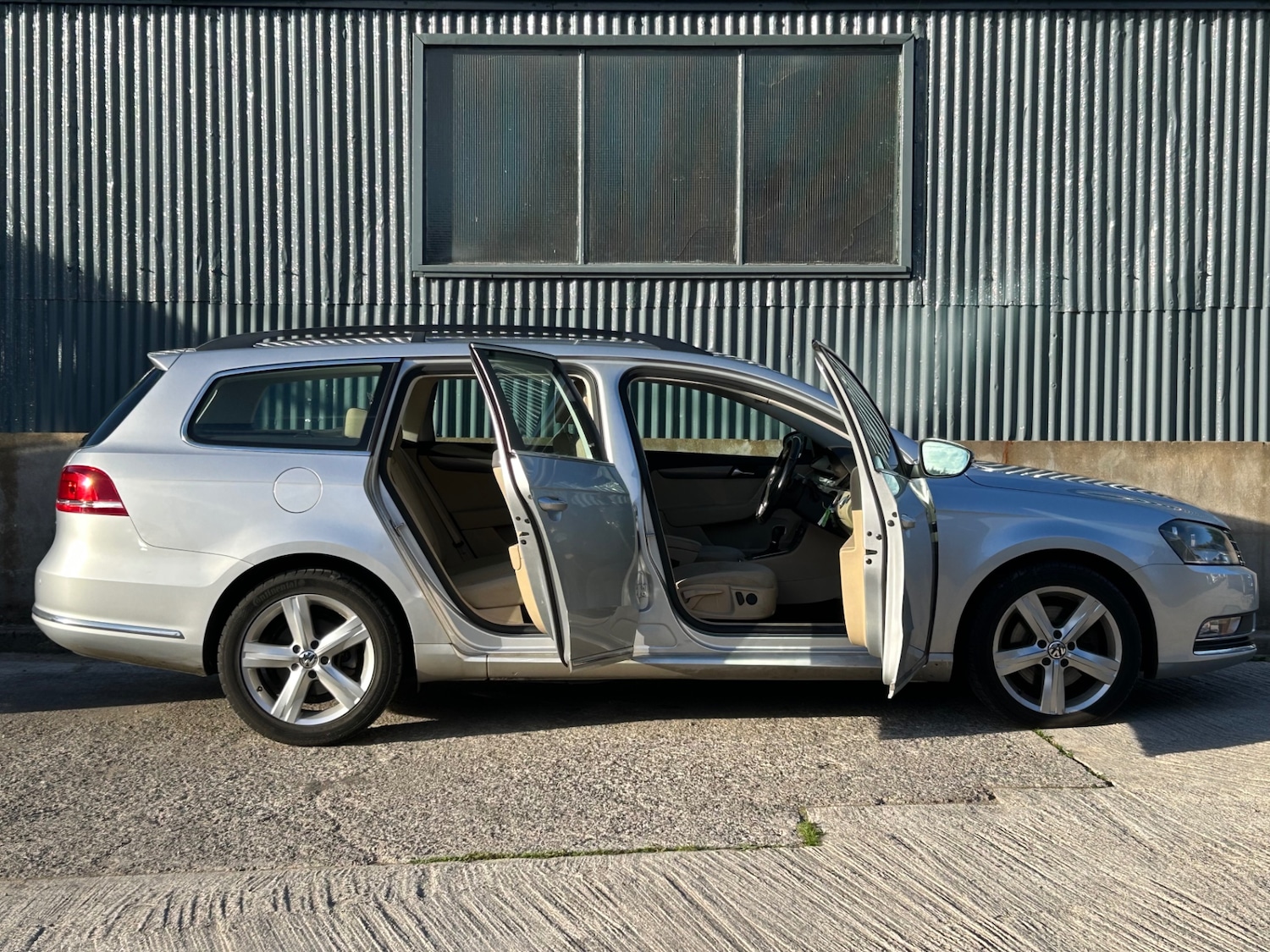 Used Volkswagen Passat 2011 for sale - 76205741: Photo 21