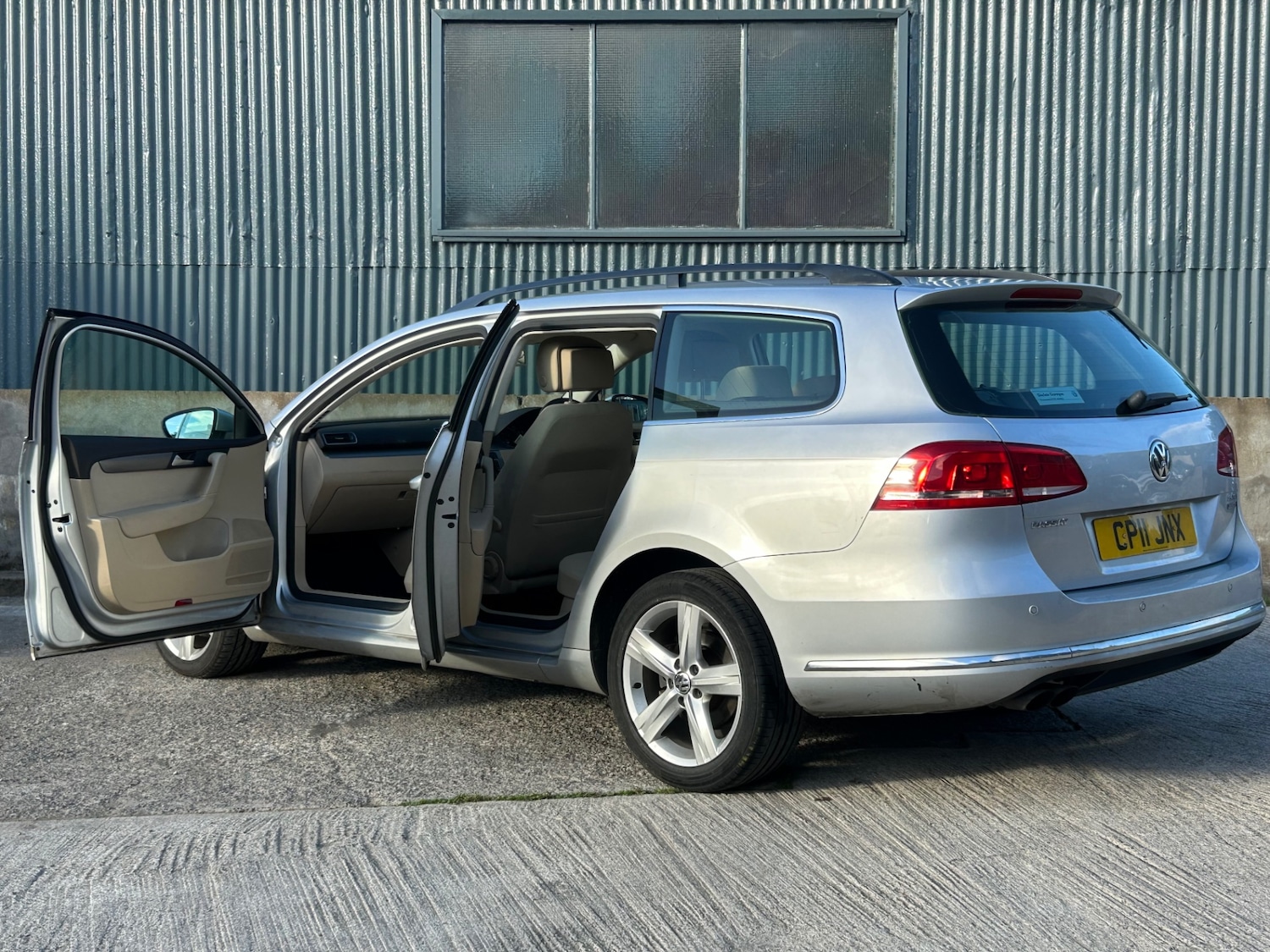 Used Volkswagen Passat 2011 for sale - 76205741: Photo 37