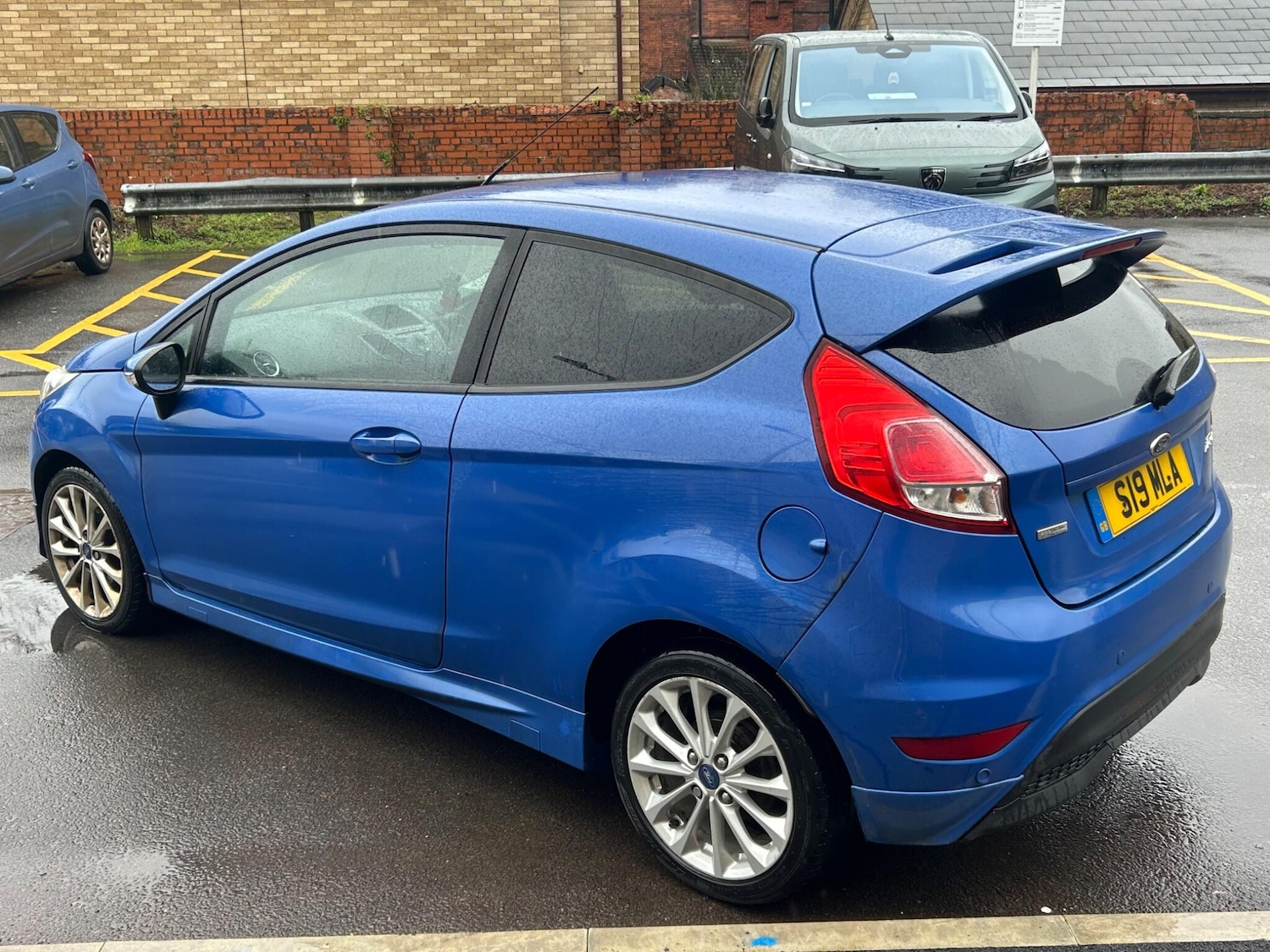 Used Ford Fiesta 2013 for sale - 77455049: Photo 4