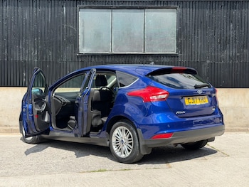 Used Ford Focus 2017 for sale - 79496193: Photo