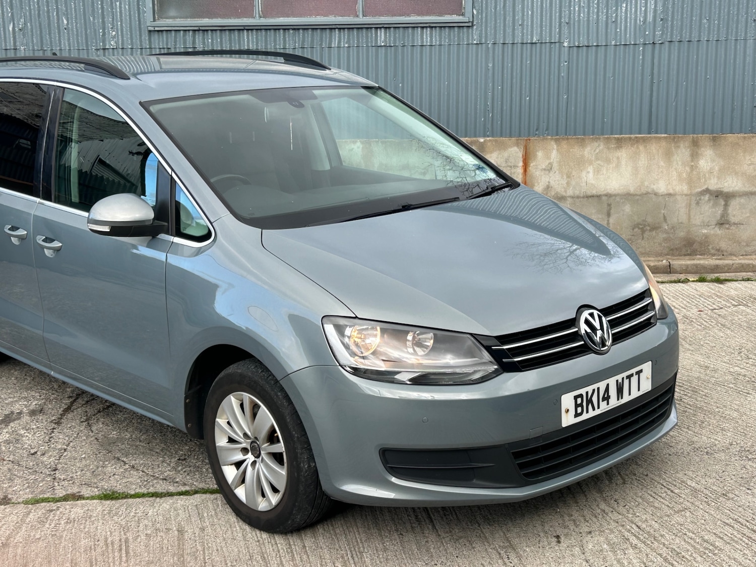 Used Volkswagen Sharan 2014 for sale - 76382805: Photo 2