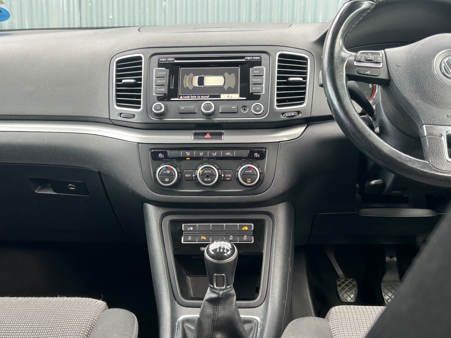 Used Volkswagen Sharan 2014 for sale - 76382805: Photo 23