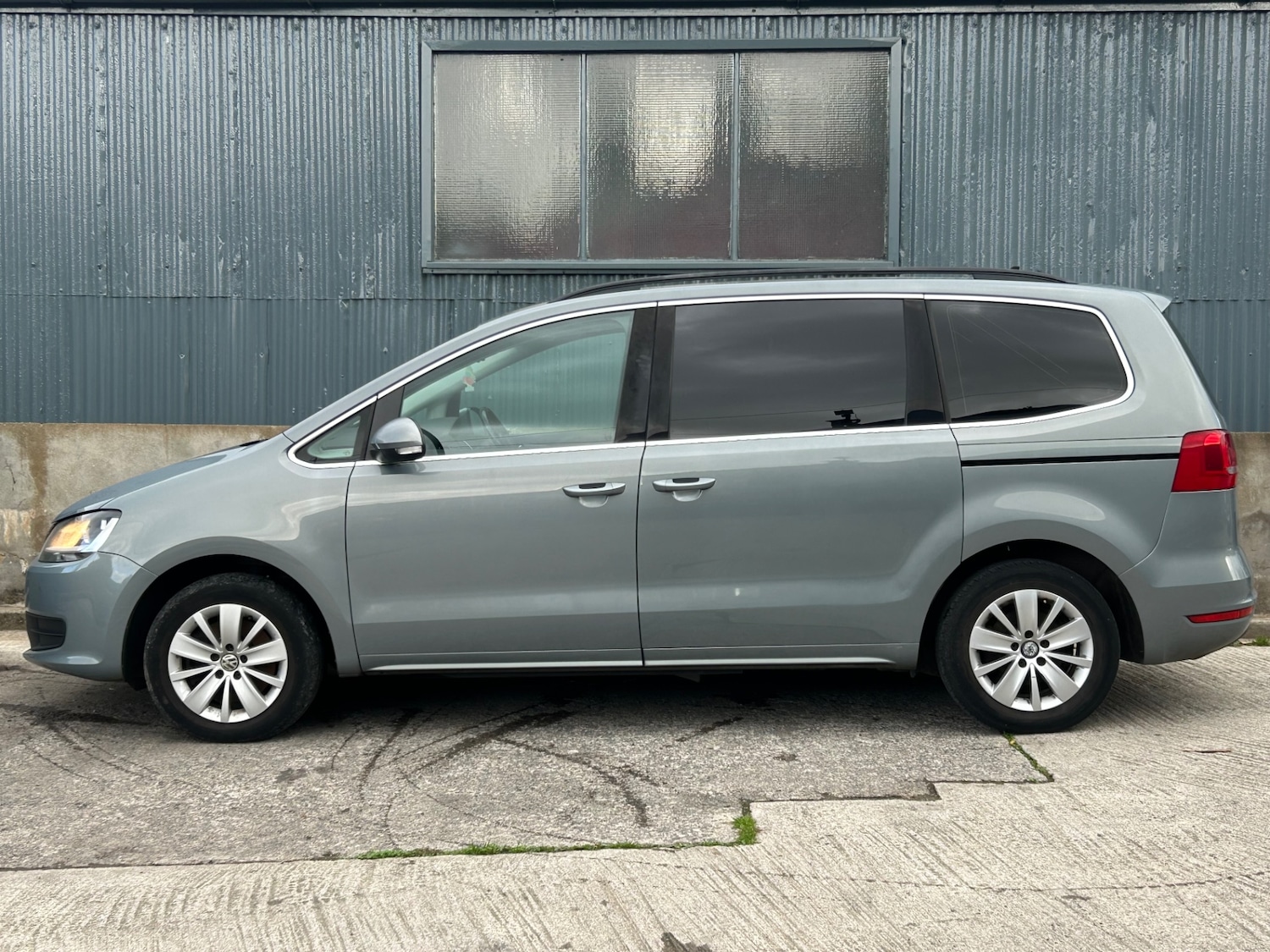 Used Volkswagen Sharan 2014 for sale - 76382805: Photo 8