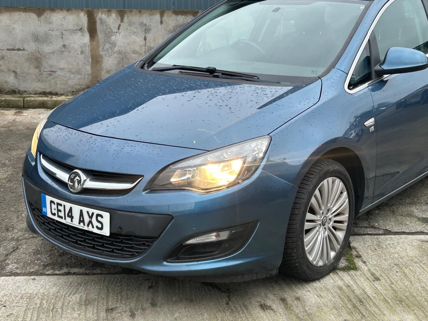 Used Vauxhall Astra 2014 for sale - 77330465: Photo 3