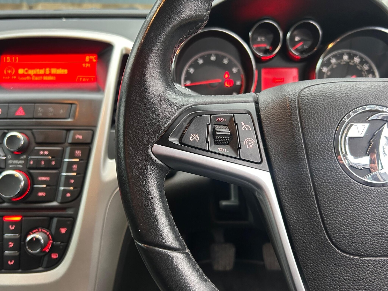 Used Vauxhall Astra 2014 for sale - 77330465: Photo 40