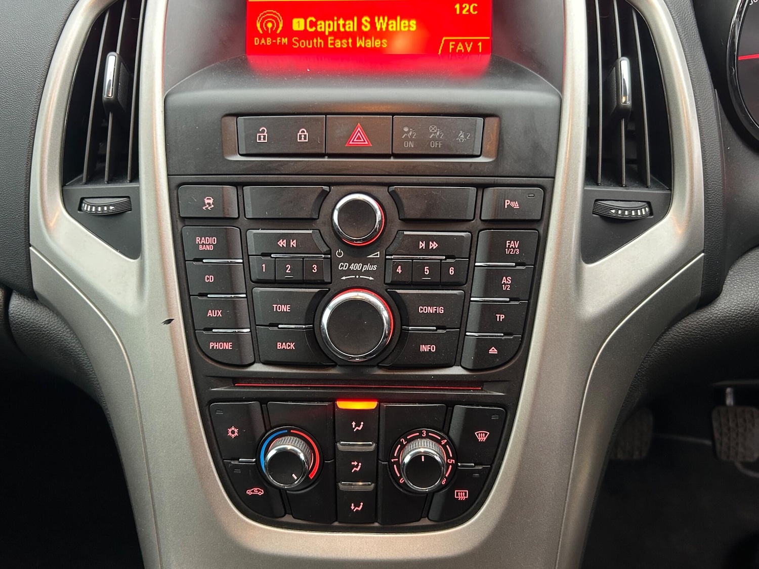 Used Vauxhall Astra 2014 for sale - 77330465: Photo 47