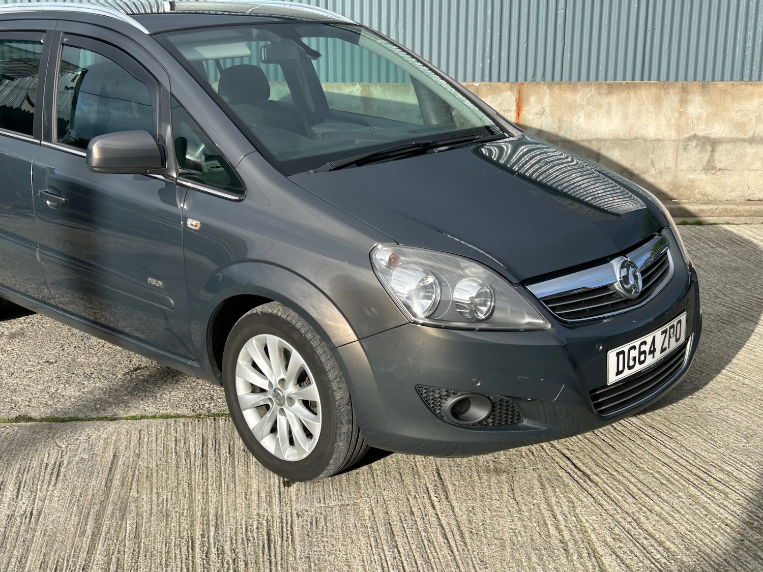 Used Vauxhall Zafira 2014 for sale - 76625378: Photo 2
