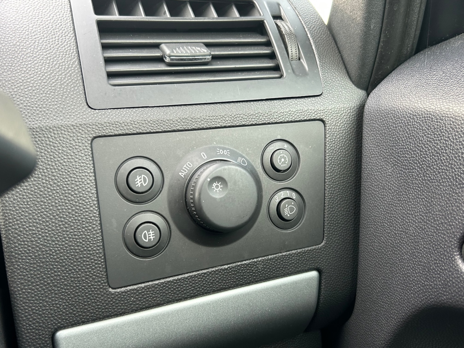 Used Vauxhall Zafira 2014 for sale - 76625378: Photo 24