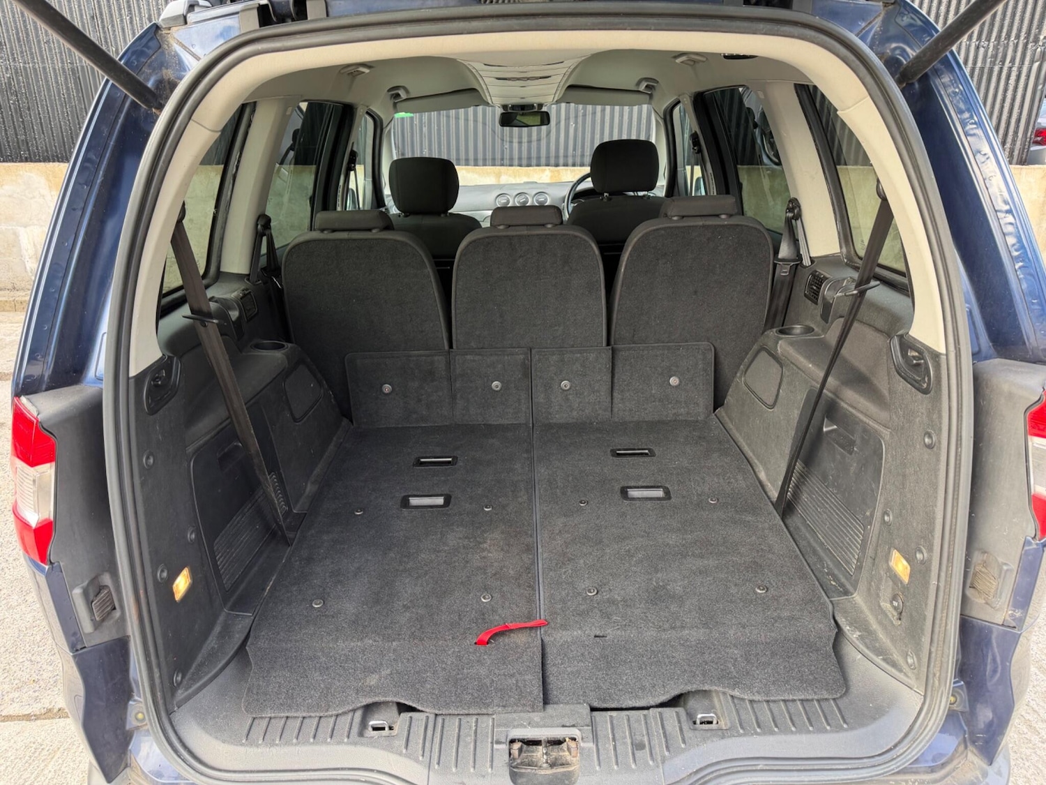 Used Ford Galaxy 2012 for sale - 78046835: Photo 37