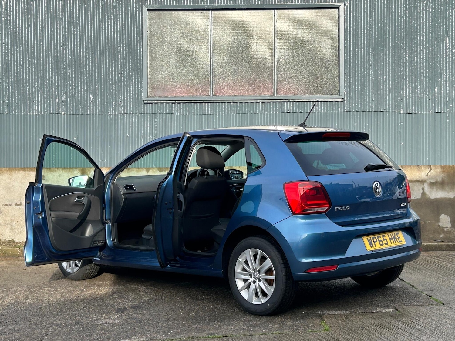 Used Volkswagen Polo 2015 for sale - 77202591: Photo 11