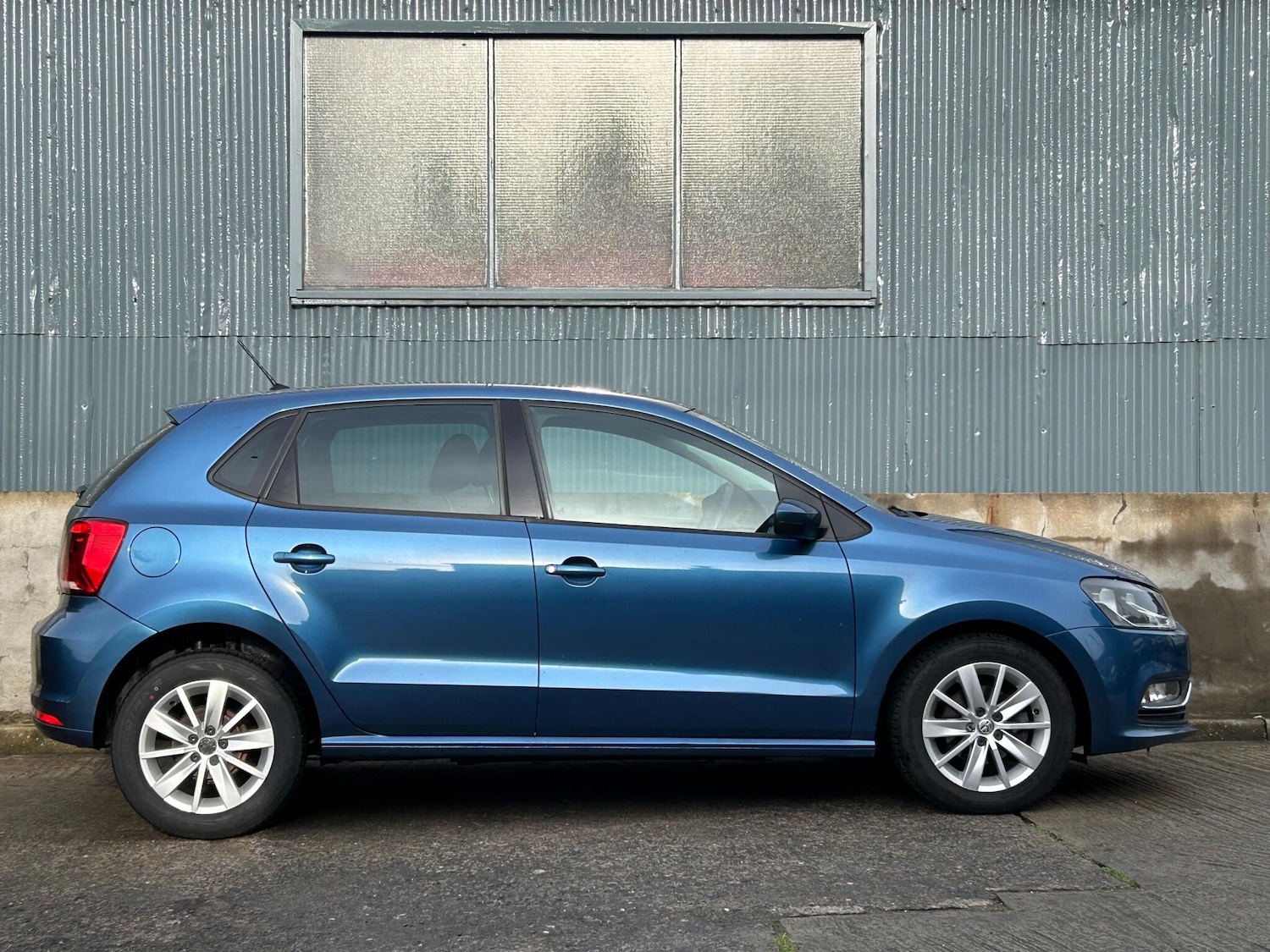 Used Volkswagen Polo 2015 for sale - 77202591: Photo 14