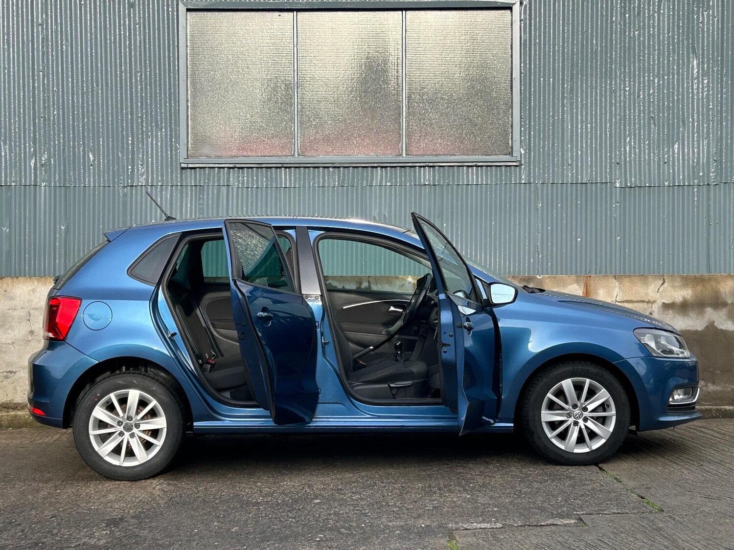 Used Volkswagen Polo 2015 for sale - 77202591: Photo 15