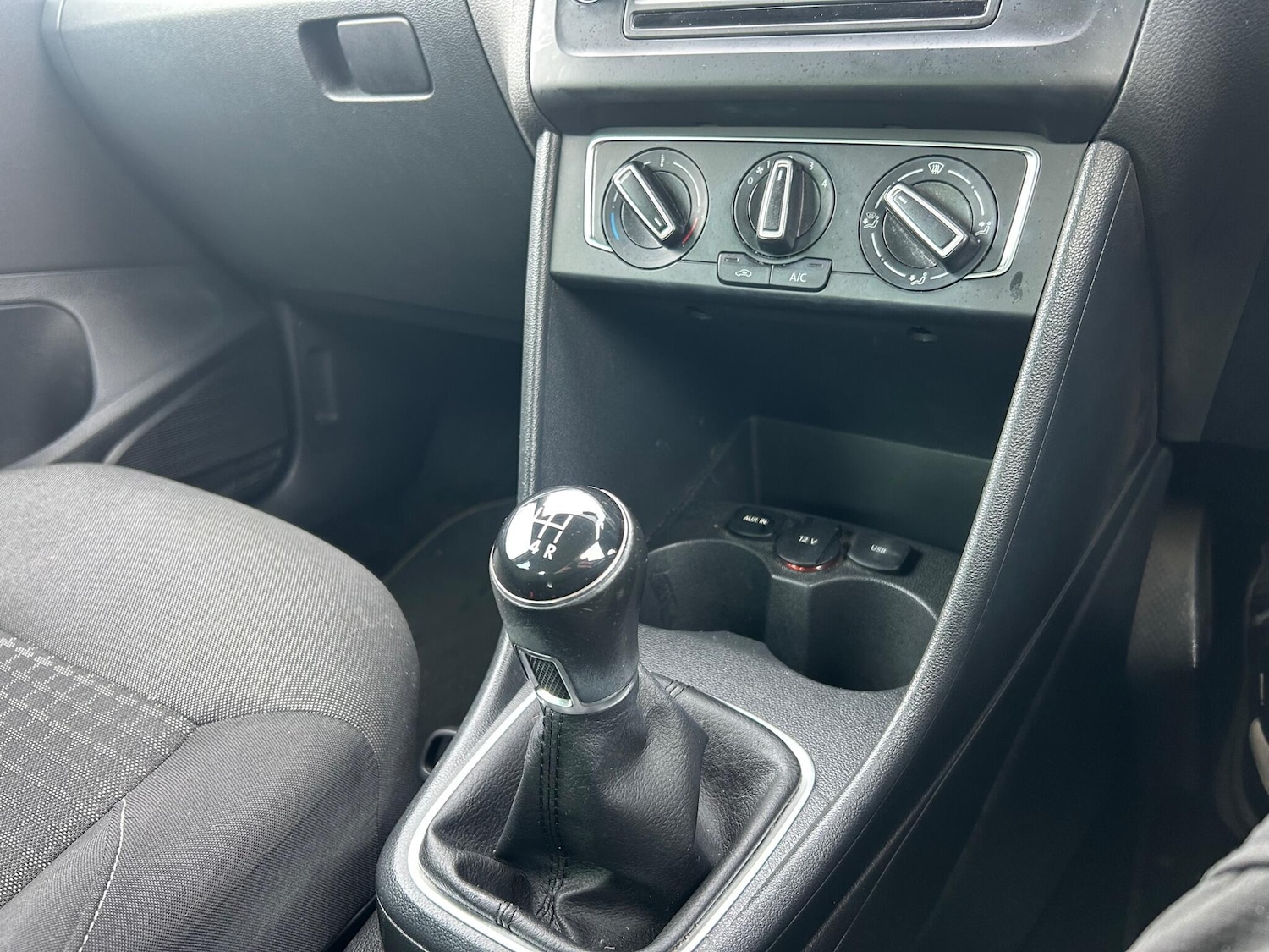 Used Volkswagen Polo 2015 for sale - 77202591: Photo 21