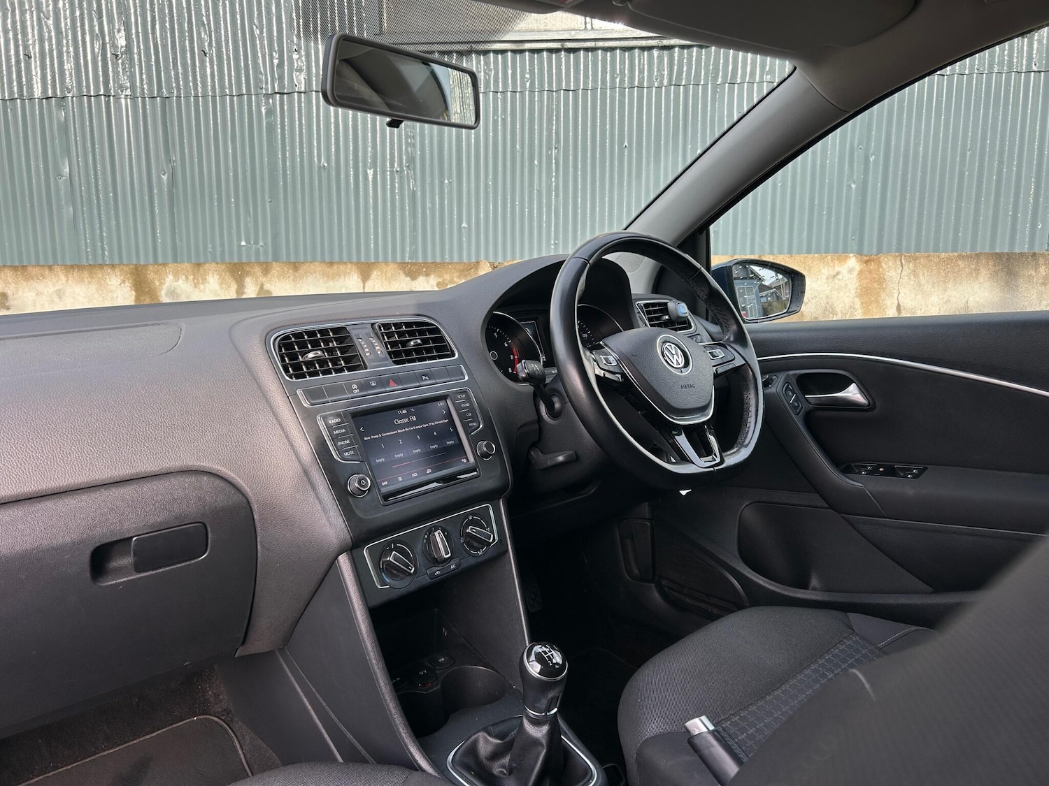 Used Volkswagen Polo 2015 for sale - 77202591: Photo 22
