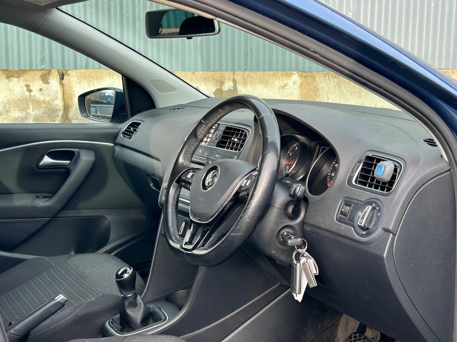 Used Volkswagen Polo 2015 for sale - 77202591: Photo 25