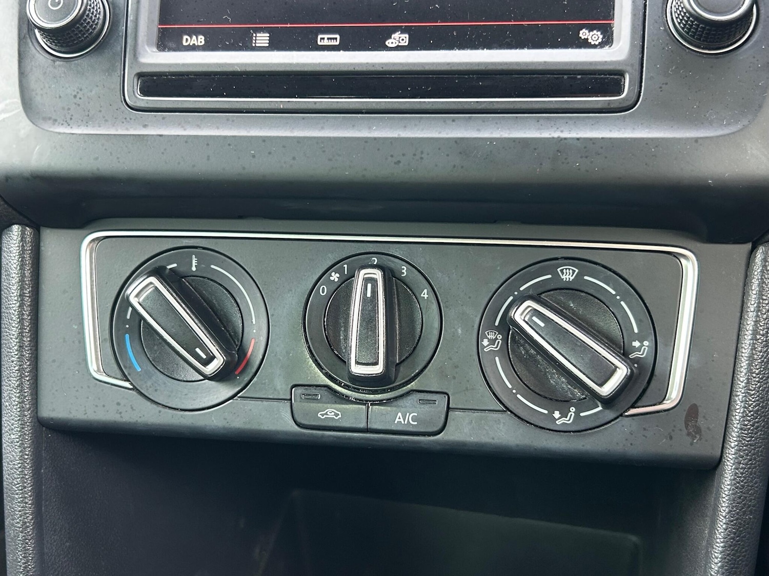 Used Volkswagen Polo 2015 for sale - 77202591: Photo 34