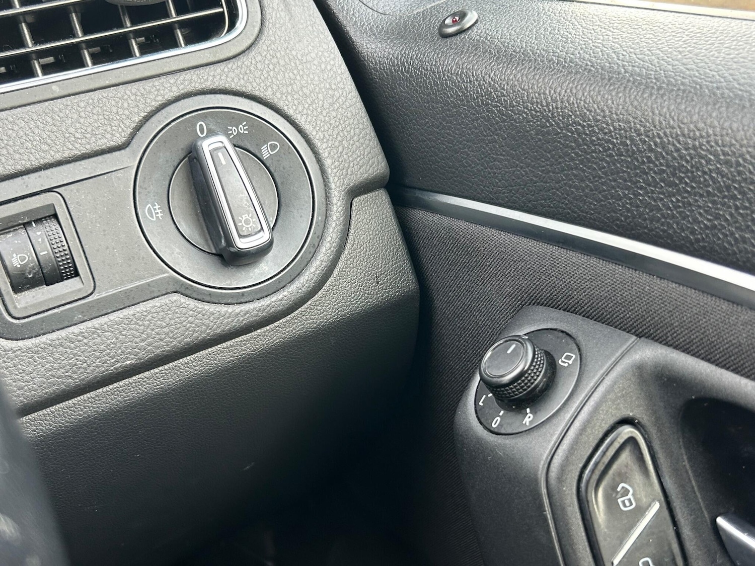 Used Volkswagen Polo 2015 for sale - 77202591: Photo 38