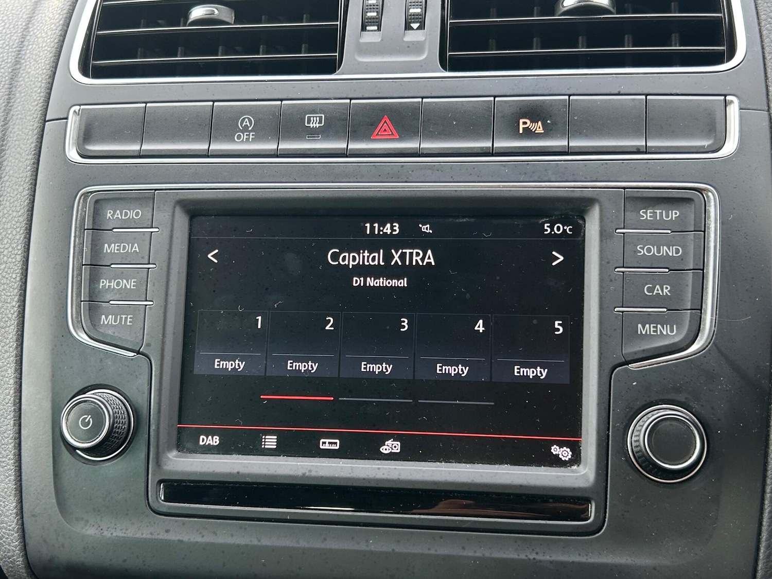 Used Volkswagen Polo 2015 for sale - 77202591: Photo 49