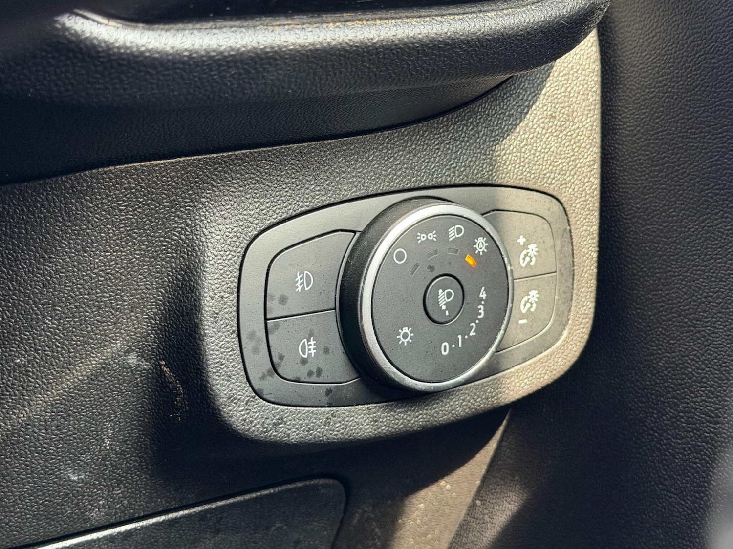 Used Ford Fiesta 2018 for sale - 77982563: Photo 30