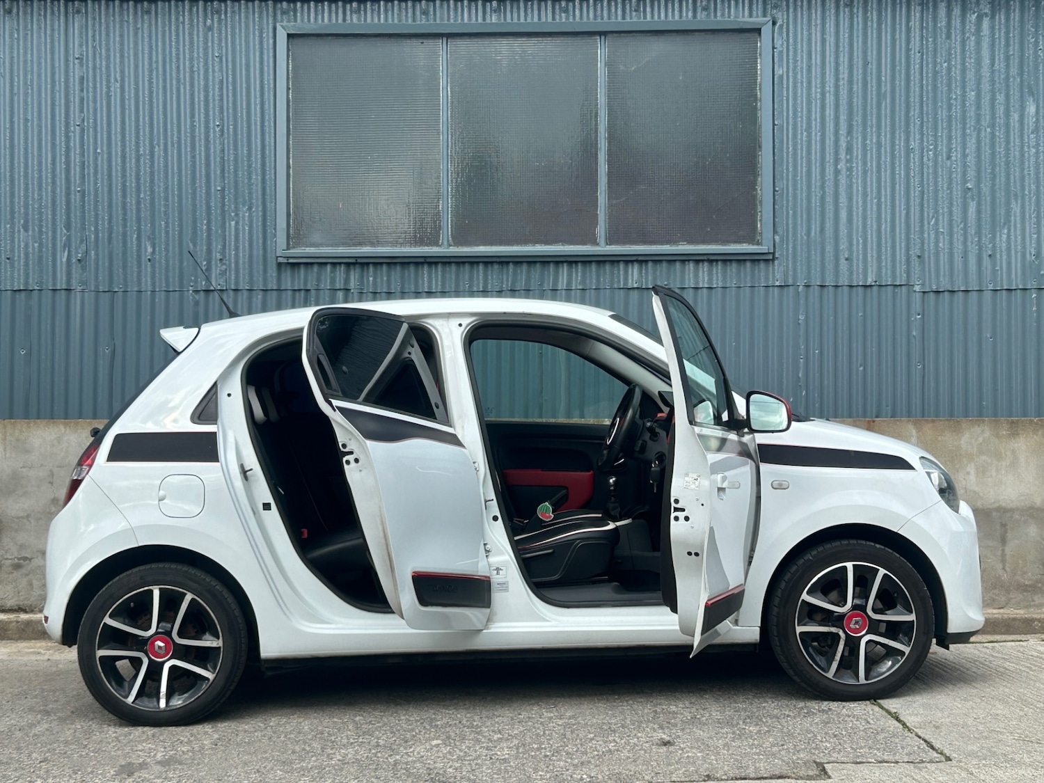 Used Renault Twingo 2015 for sale - 76104576: Photo 10