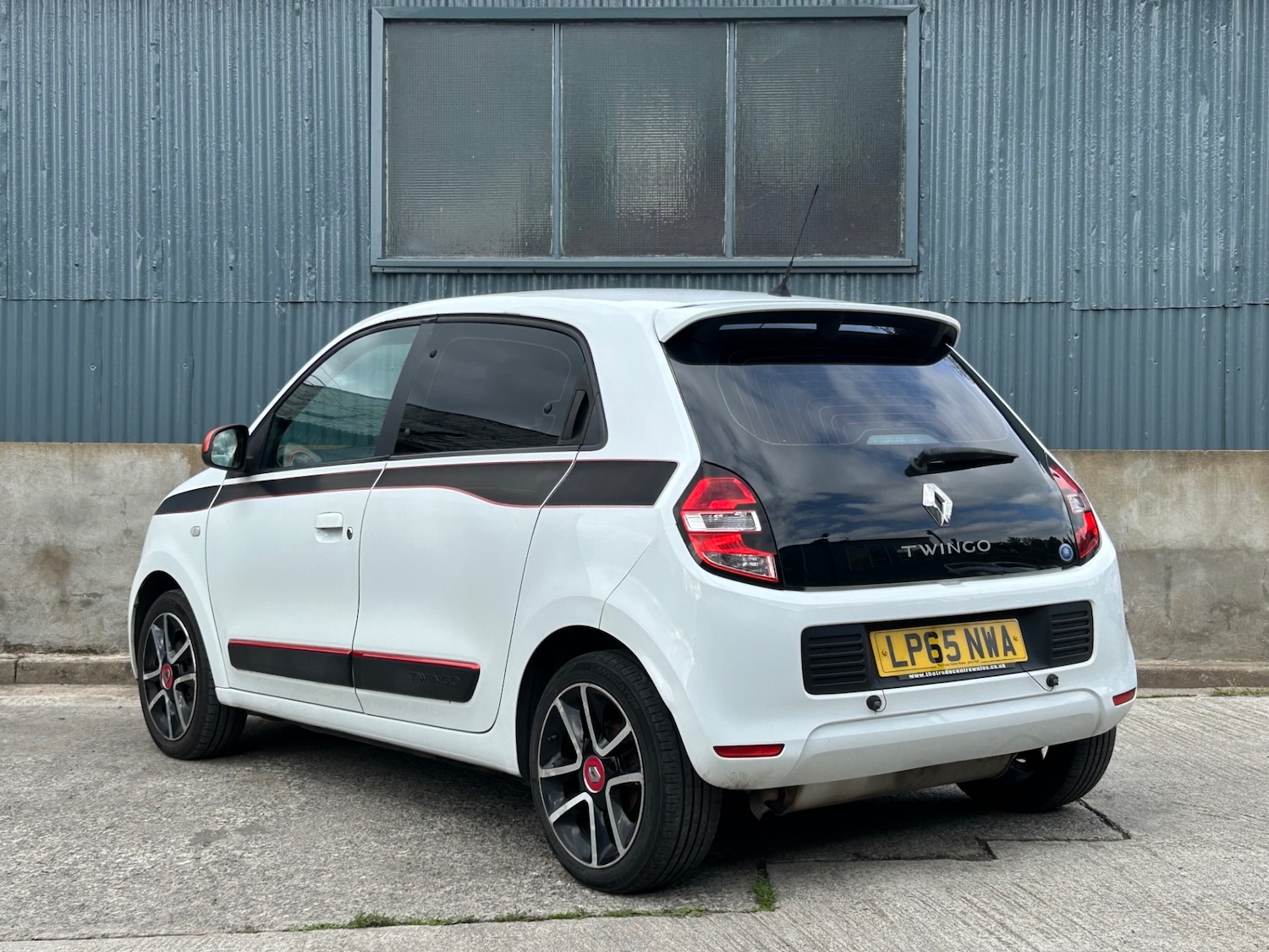 Used Renault Twingo 2015 for sale - 76104576: Photo 12