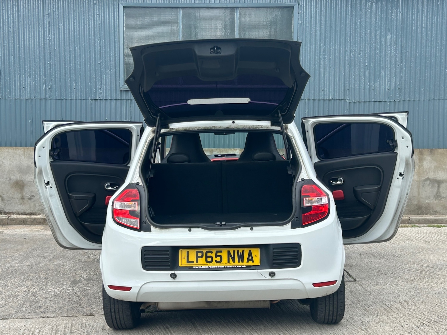 Used Renault Twingo 2015 for sale - 76104576: Photo 14