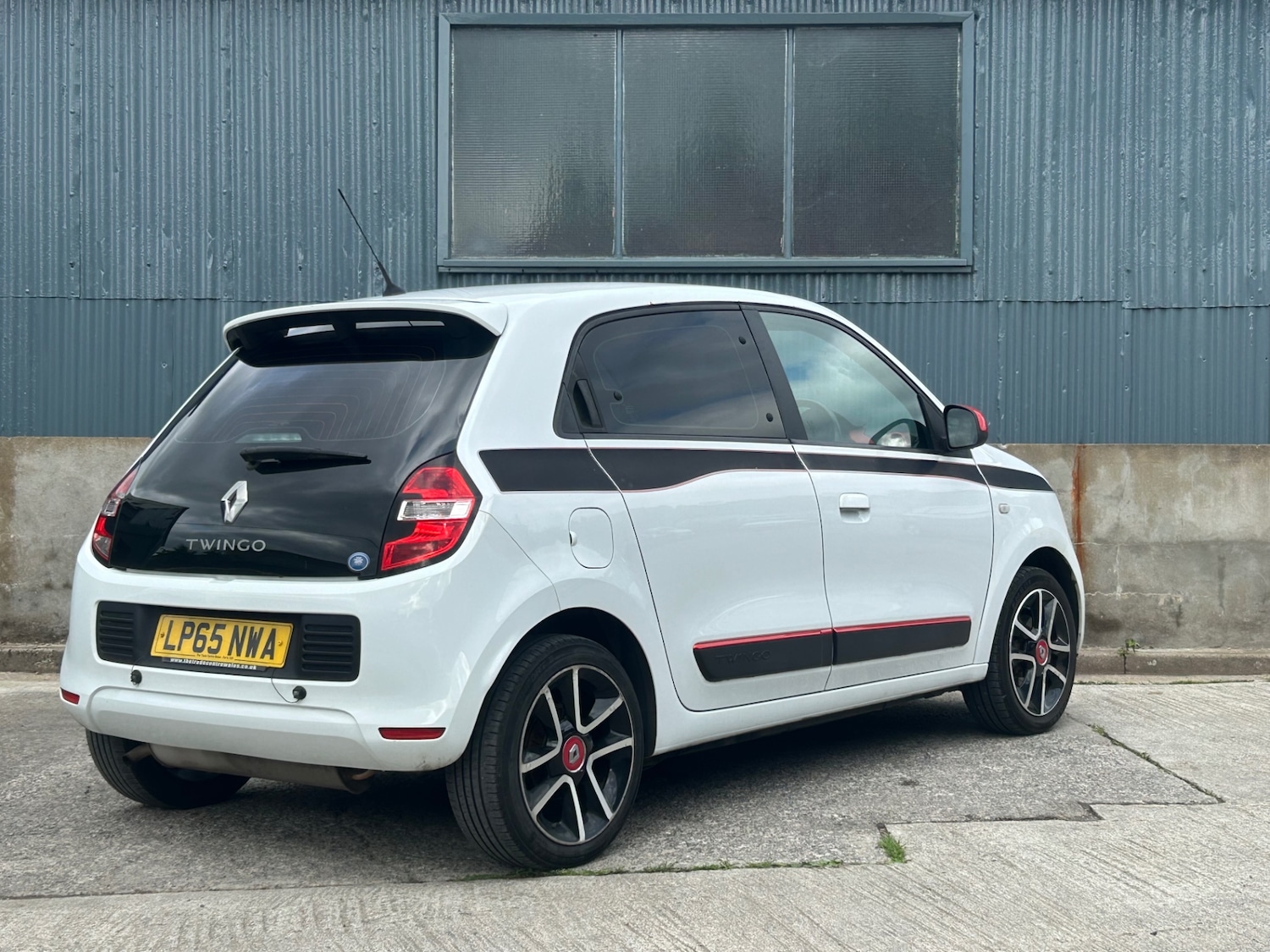 Used Renault Twingo 2015 for sale - 76104576: Photo 17