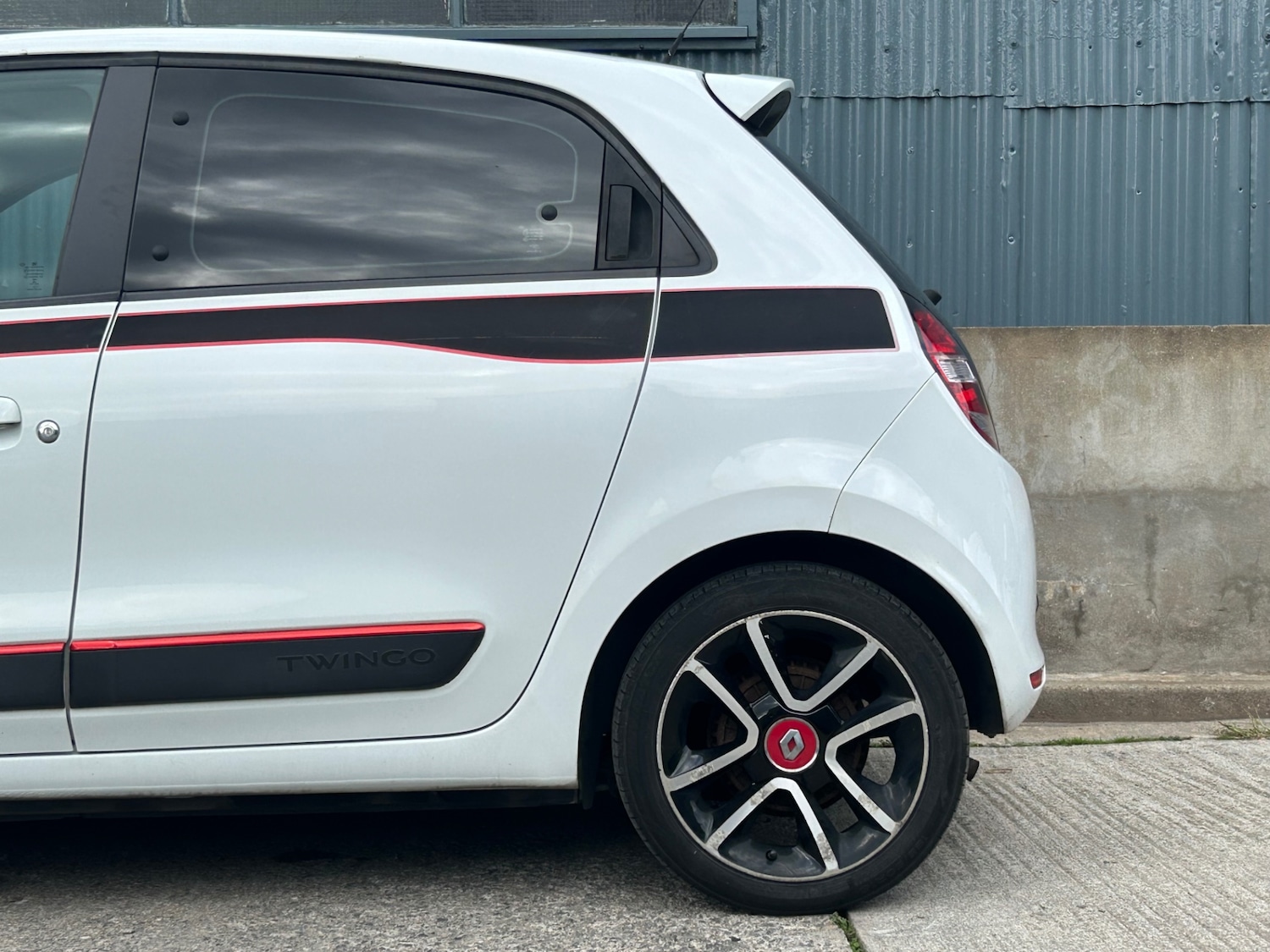 Used Renault Twingo 2015 for sale - 76104576: Photo 18