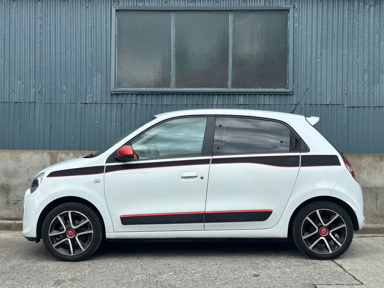Used Renault Twingo 2015 for sale - 76104576: Photo 19