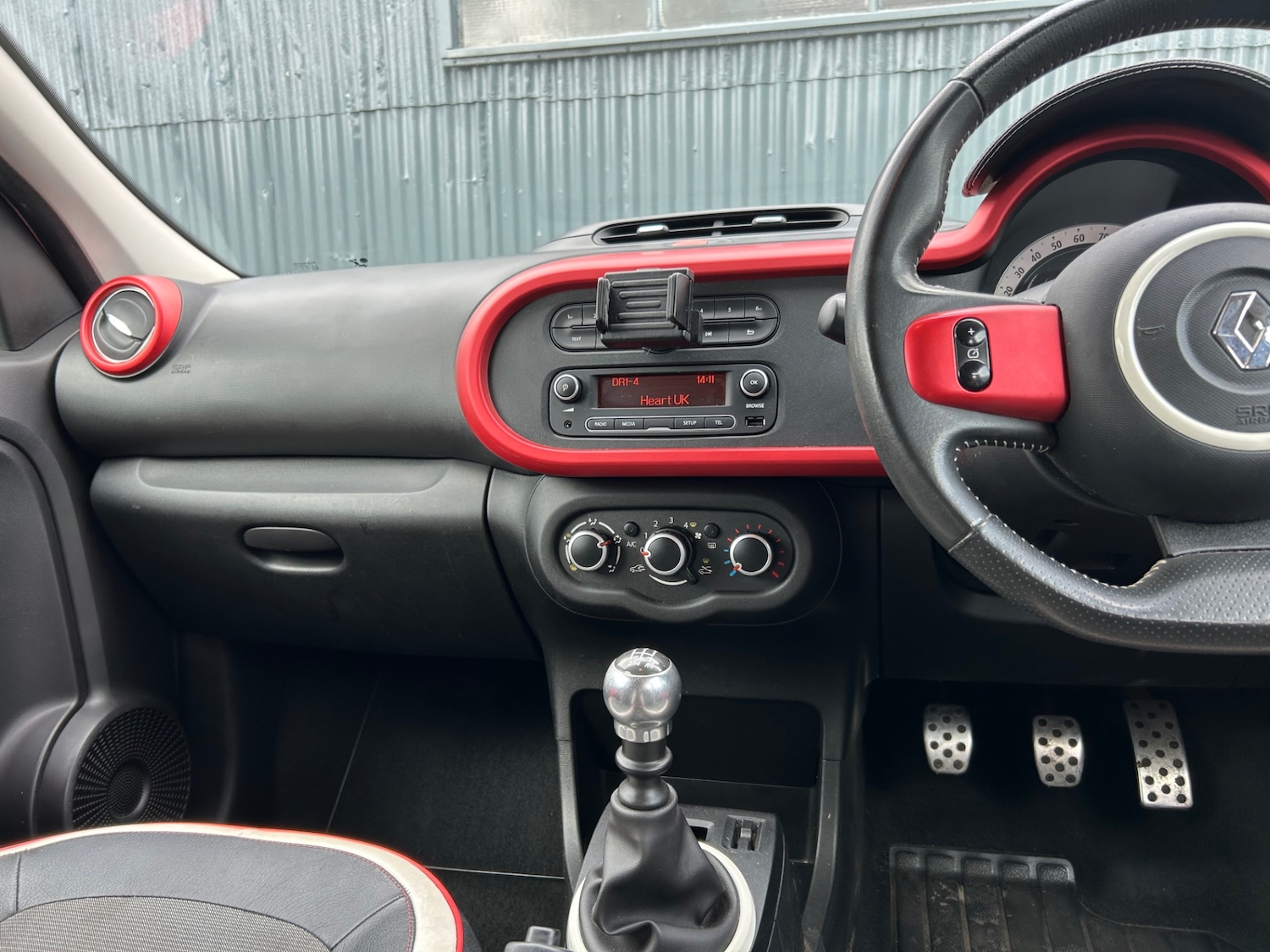 Used Renault Twingo 2015 for sale - 76104576: Photo 23