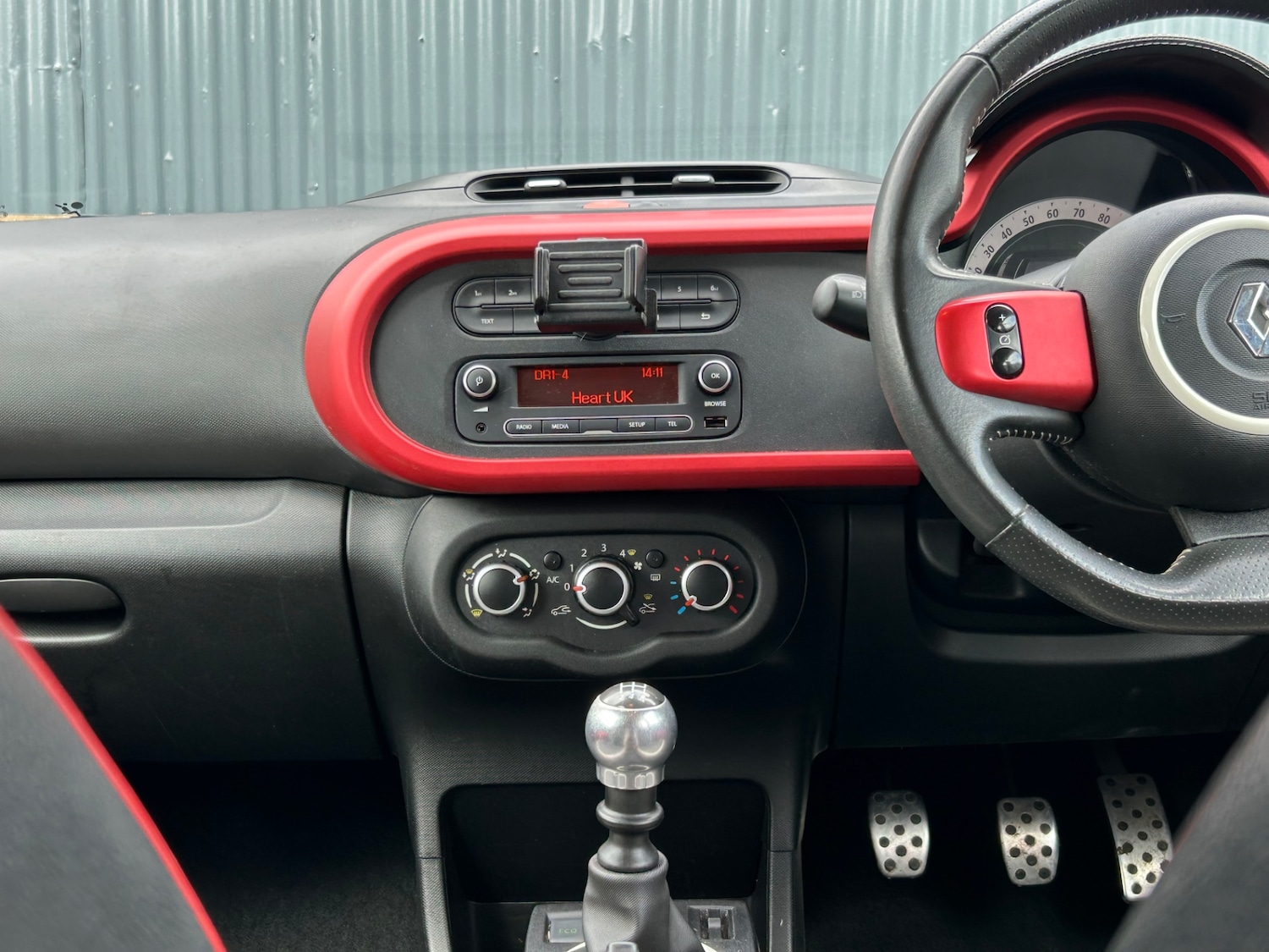 Used Renault Twingo 2015 for sale - 76104576: Photo 24