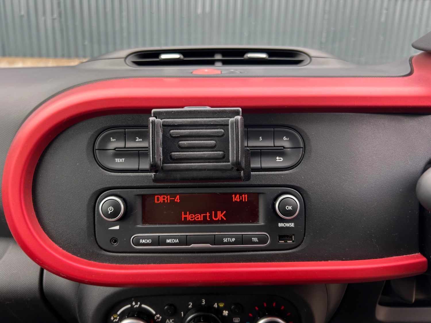 Used Renault Twingo 2015 for sale - 76104576: Photo 25