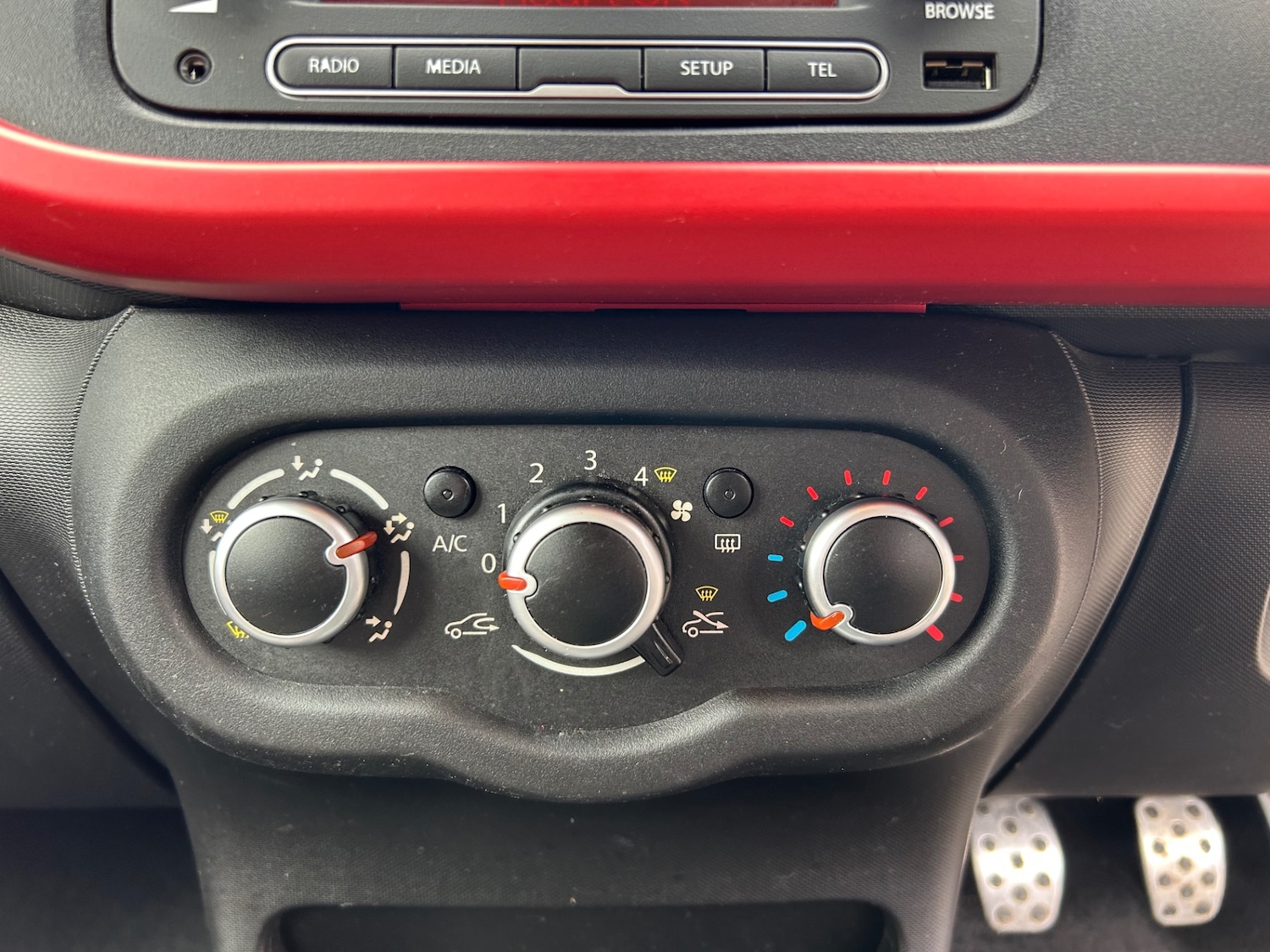 Used Renault Twingo 2015 for sale - 76104576: Photo 26