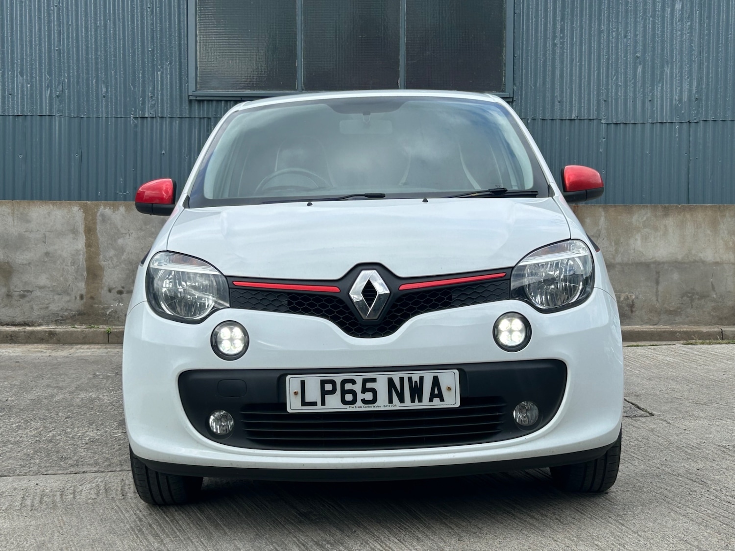 Used Renault Twingo 2015 for sale - 76104576: Photo 3