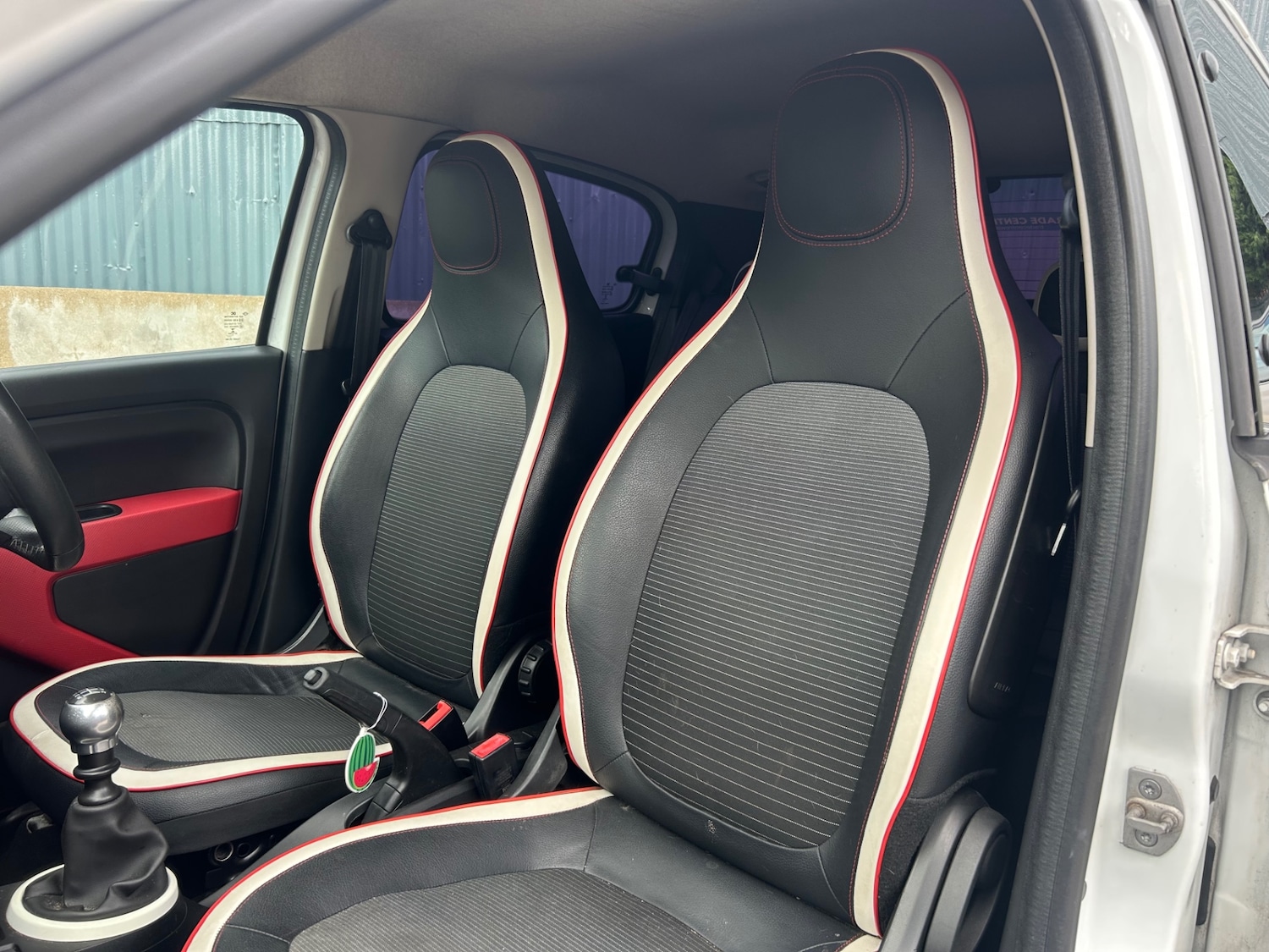 Used Renault Twingo 2015 for sale - 76104576: Photo 44