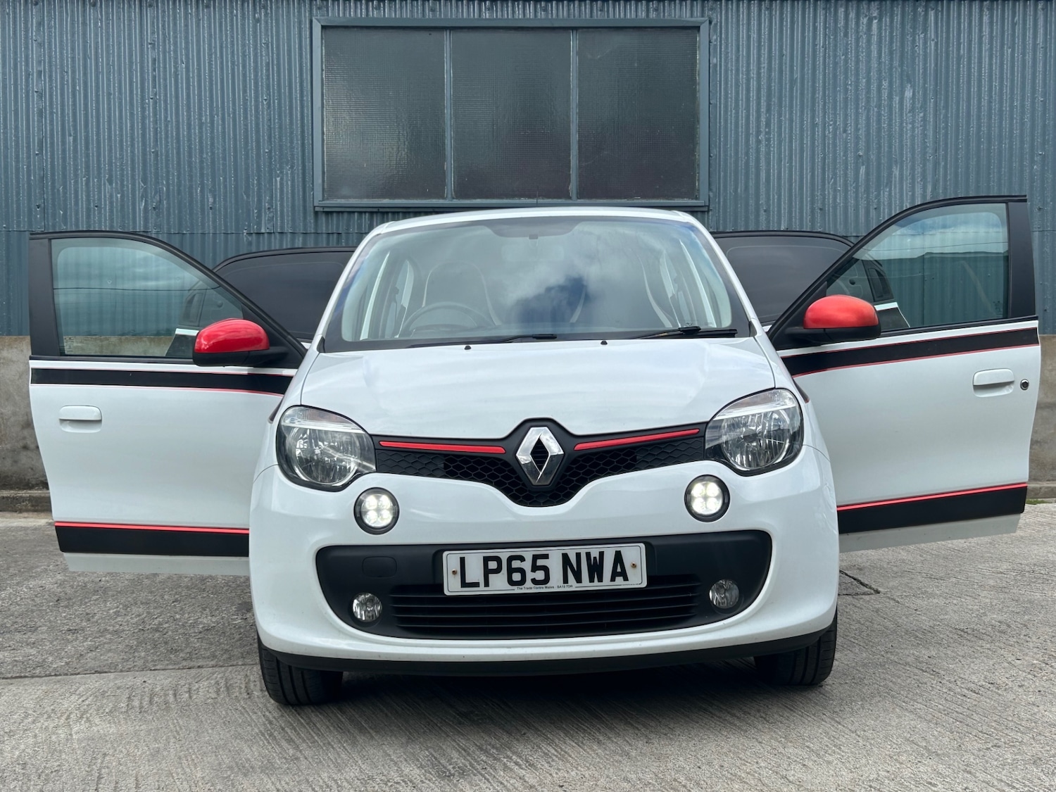 Used Renault Twingo 2015 for sale - 76104576: Photo 5