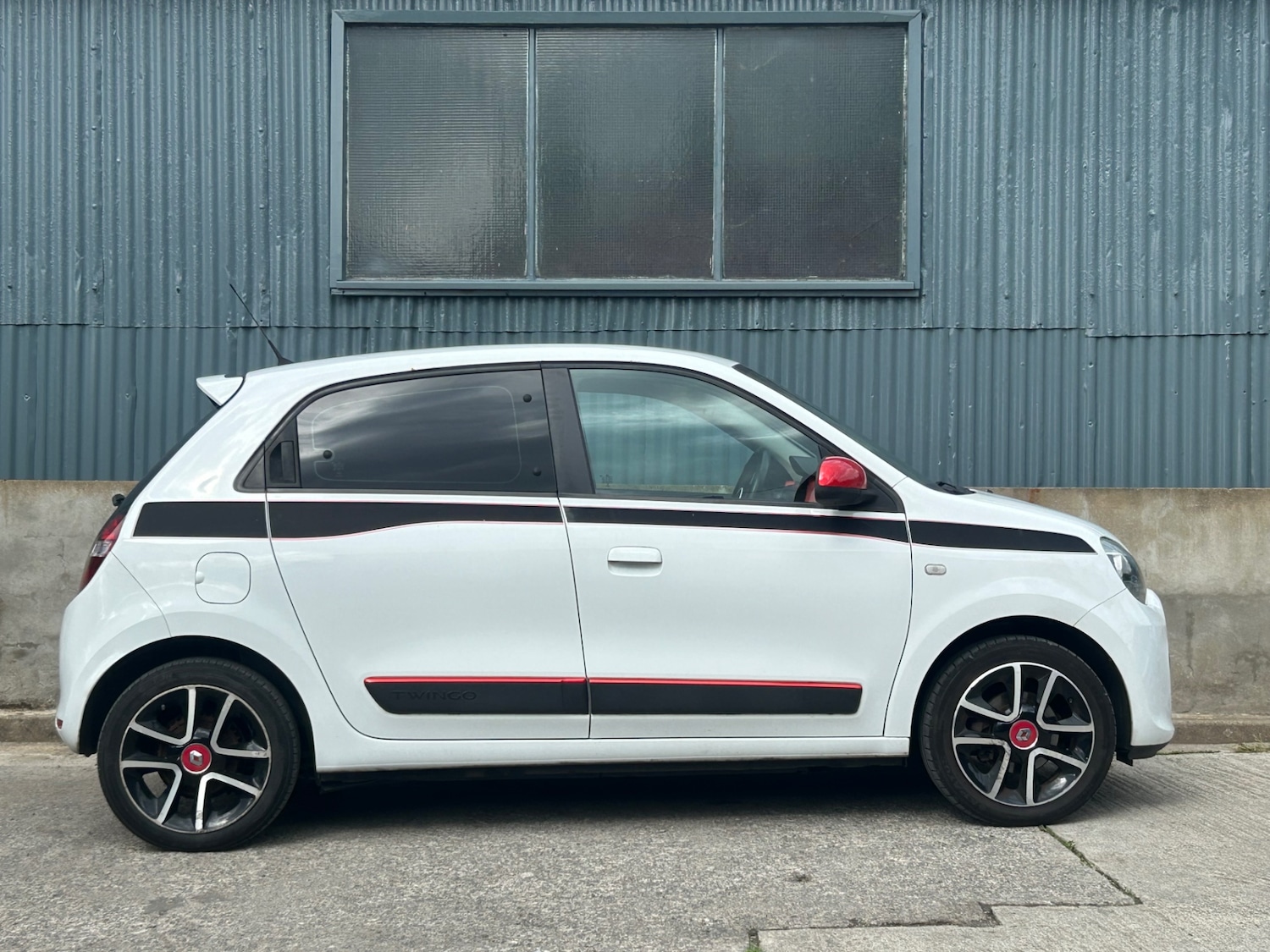 Used Renault Twingo 2015 for sale - 76104576: Photo 9