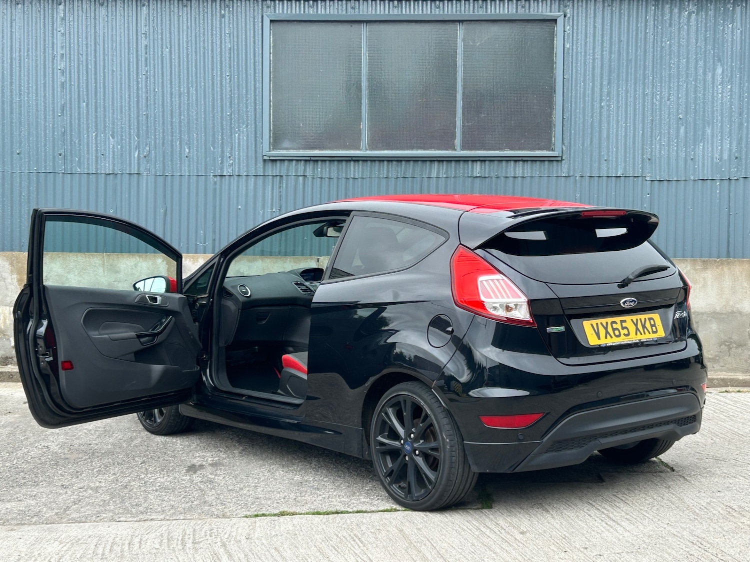Used Ford Fiesta 2015 for sale - 76302133: Photo 11