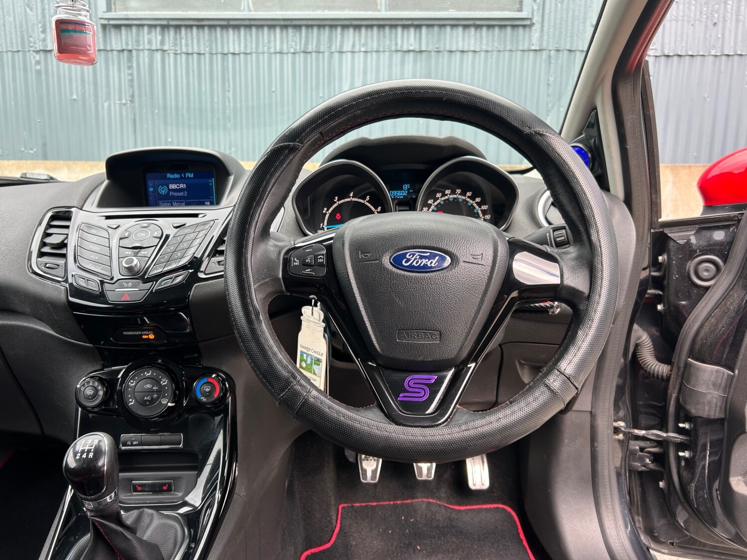 Used Ford Fiesta 2015 for sale - 76302133: Photo 23