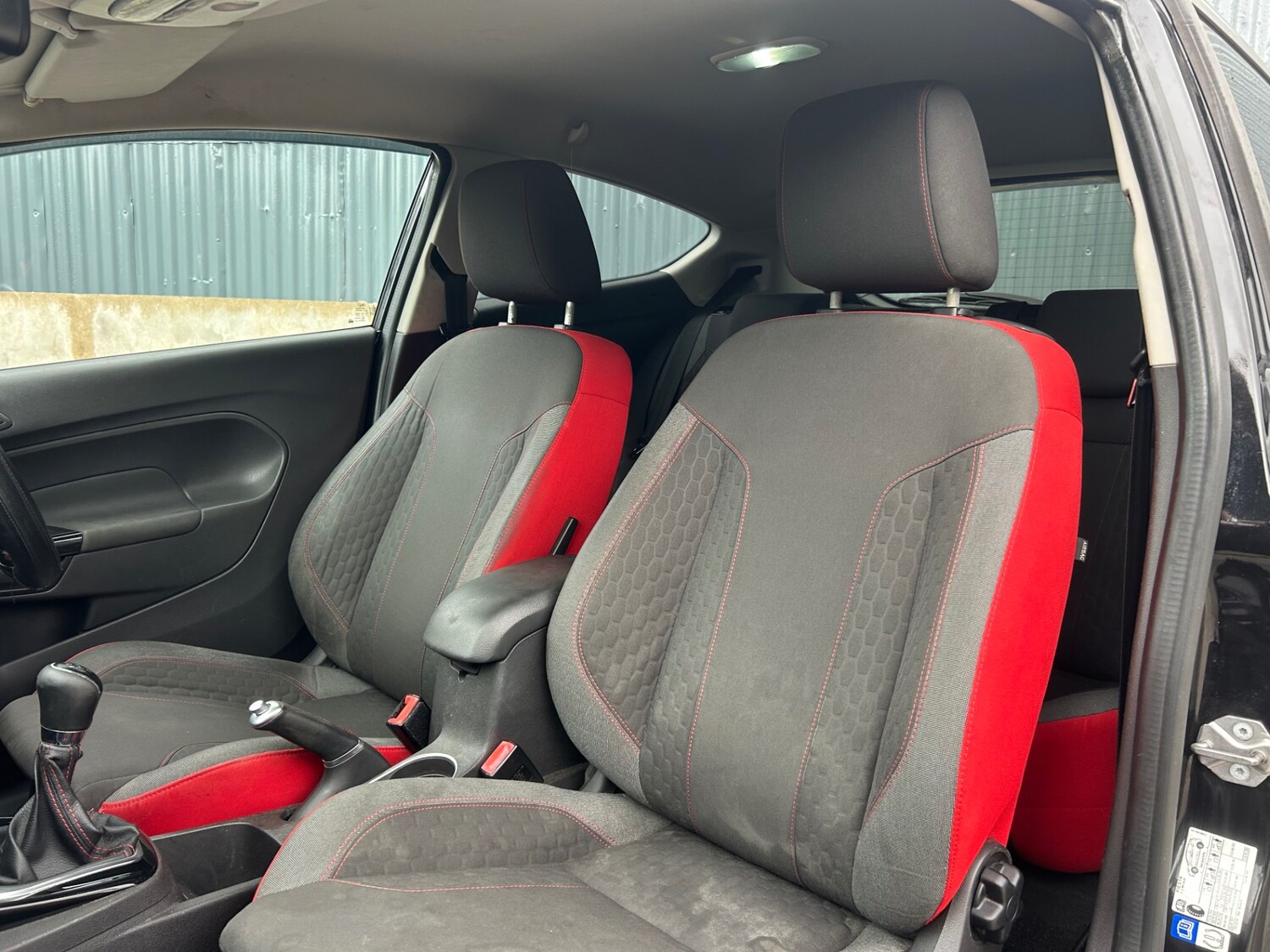 Used Ford Fiesta 2015 for sale - 76302133: Photo 37