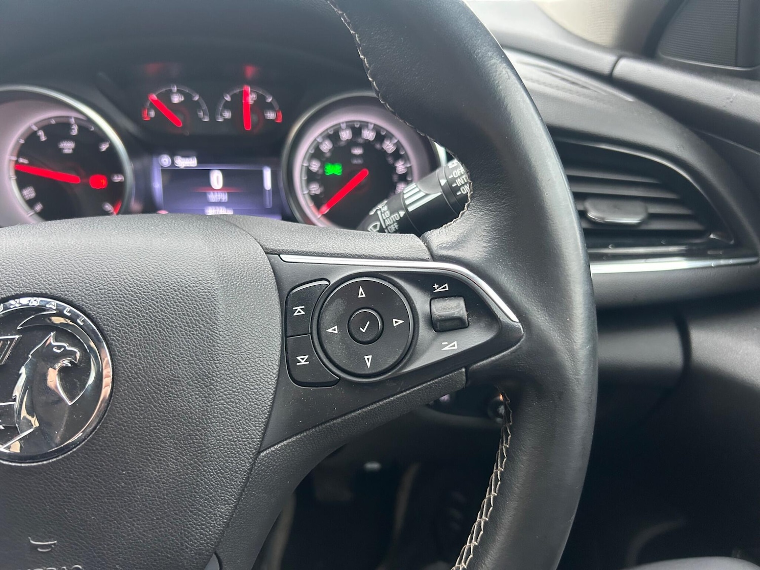 Used Vauxhall Insignia 2017 for sale - 77215415: Photo 8