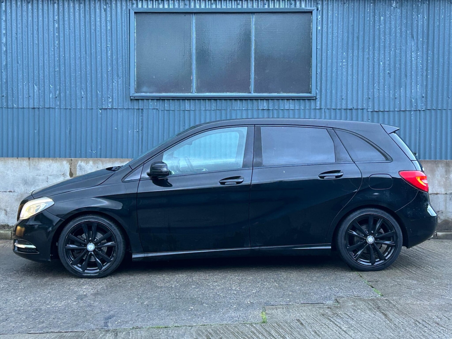 Used Mercedes-Benz B Class 2013 for sale - 77253997: Photo 11