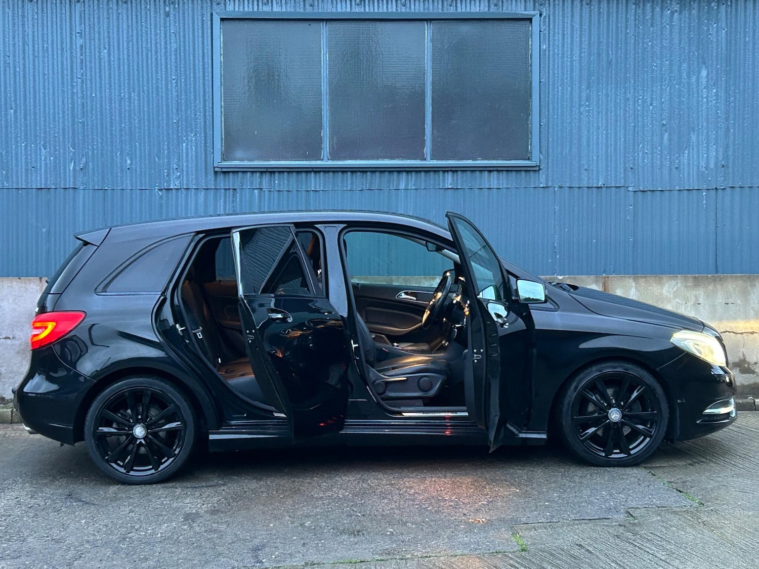 Used Mercedes-Benz B Class 2013 for sale - 77253997: Photo 14