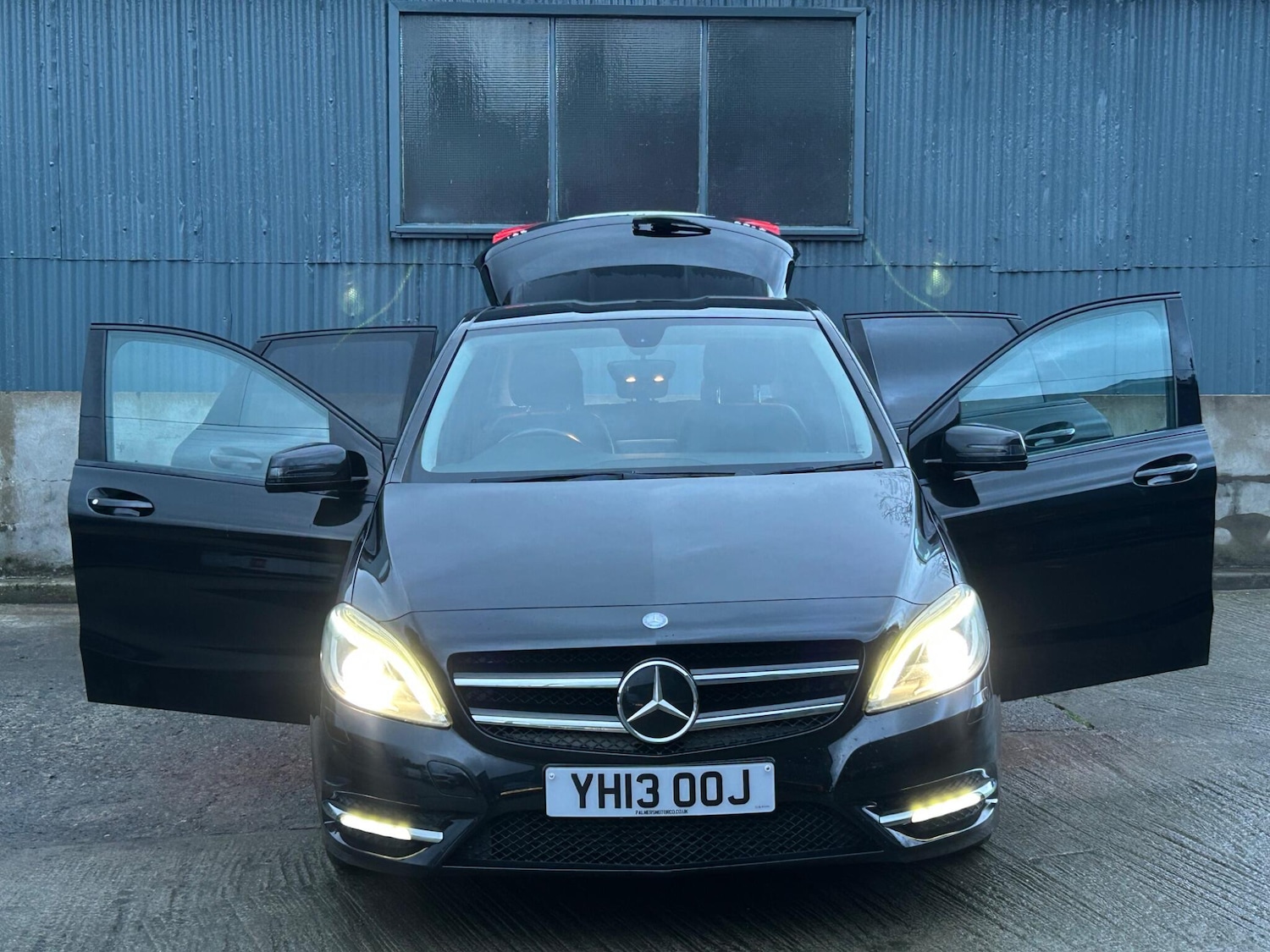 Used Mercedes-Benz B Class 2013 for sale - 77253997: Photo 2