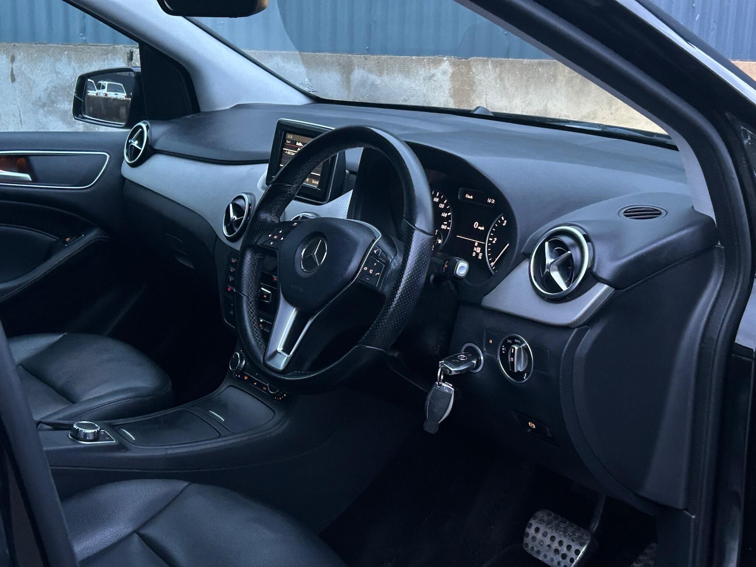 Used Mercedes-Benz B Class 2013 for sale - 77253997: Photo 20