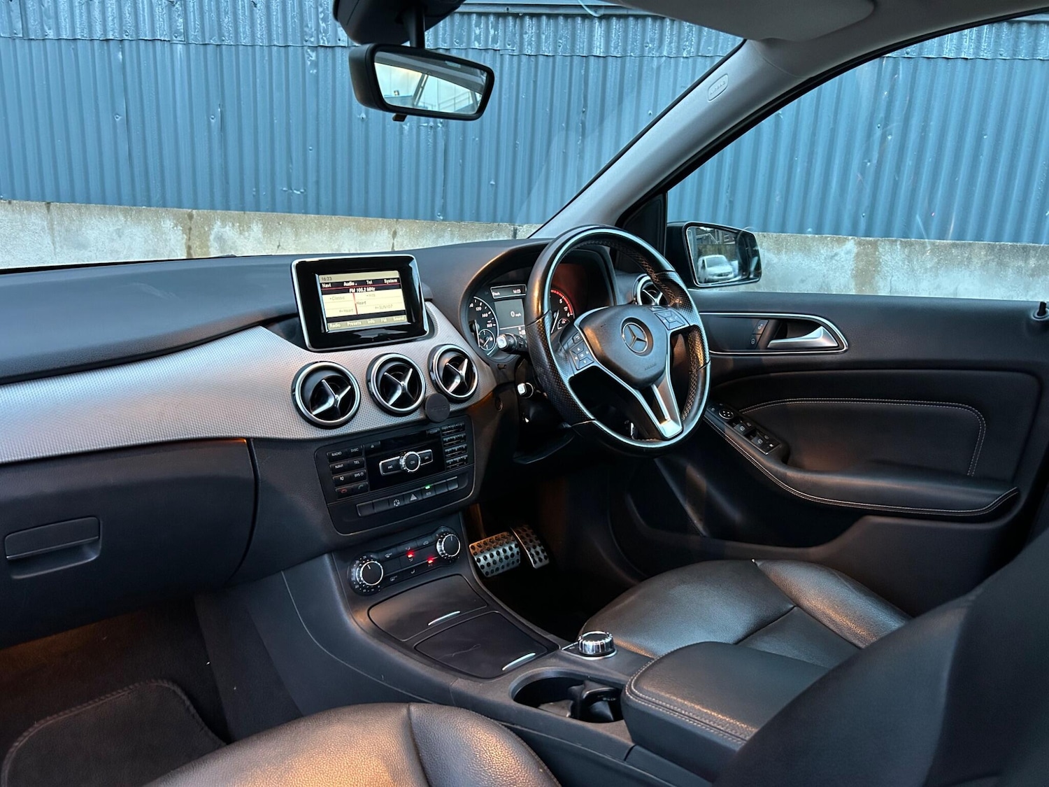 Used Mercedes-Benz B Class 2013 for sale - 77253997: Photo 22