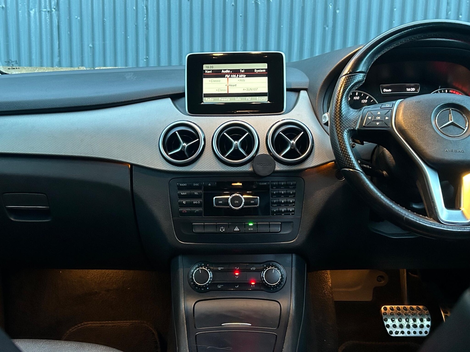 Used Mercedes-Benz B Class 2013 for sale - 77253997: Photo 23