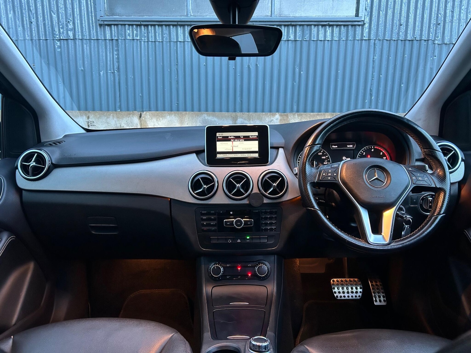 Used Mercedes-Benz B Class 2013 for sale - 77253997: Photo 24