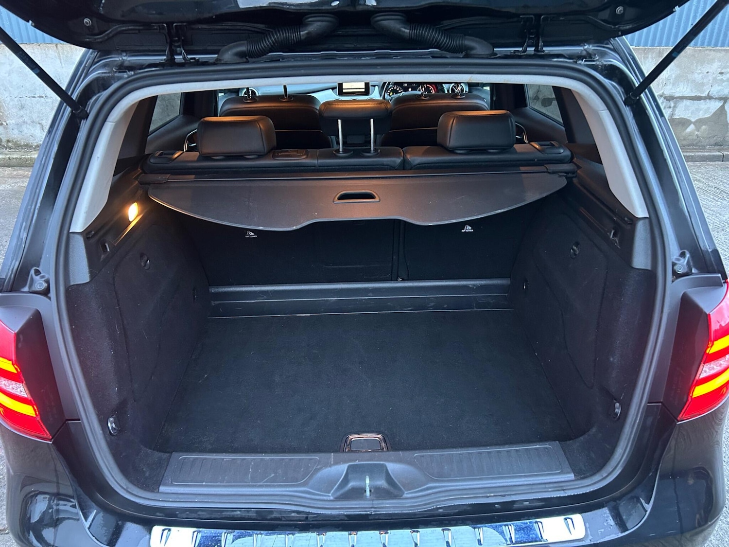 Used Mercedes-Benz B Class 2013 for sale - 77253997: Photo 46